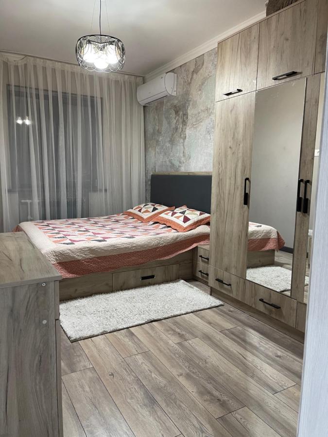Apartment Tashkent 3 Bedrooms Exteriör bild